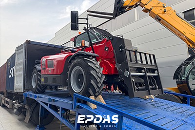 マリーナオペレーション用伸縮ハンドラー